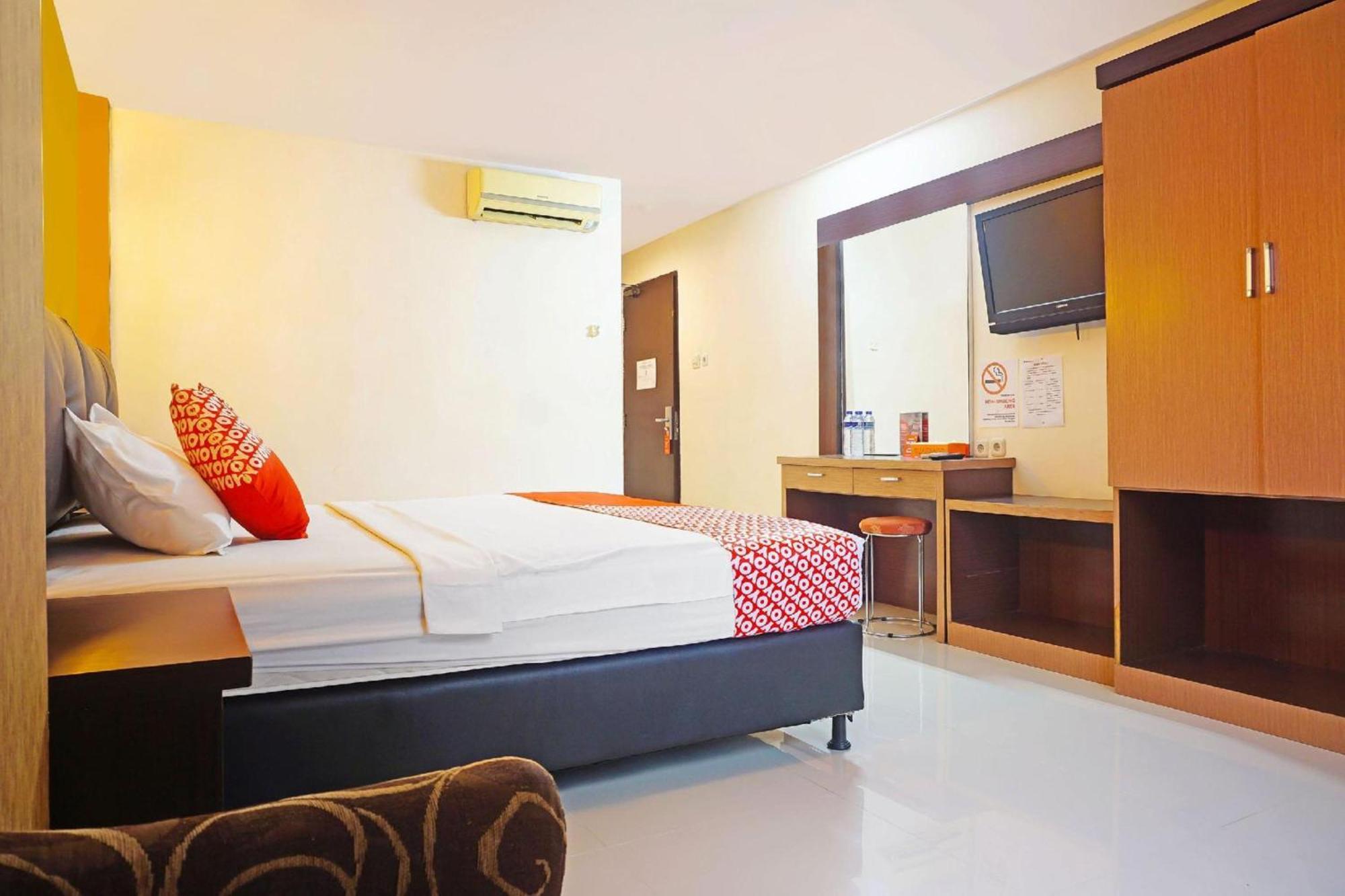 Collection O Losari Near Pantai Losari Formerly Hotel Grand Populer Makassar Exterior photo