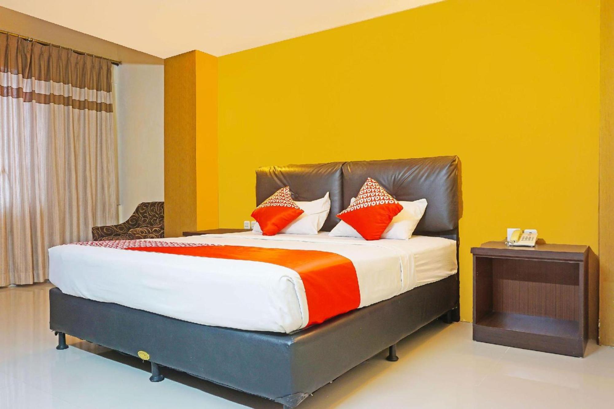 Collection O Losari Near Pantai Losari Formerly Hotel Grand Populer Makassar Exterior photo