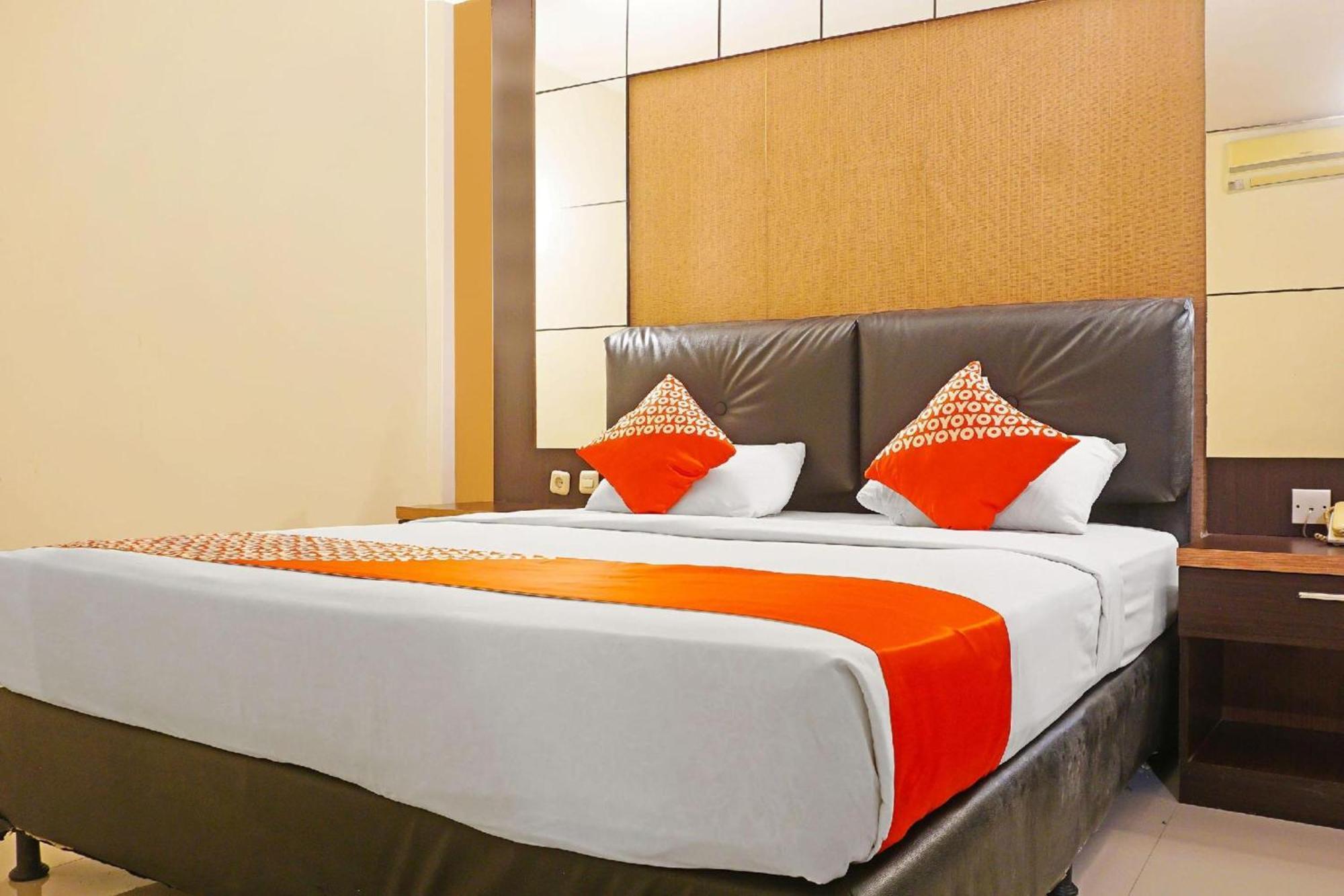 Collection O Losari Near Pantai Losari Formerly Hotel Grand Populer Makassar Exterior photo